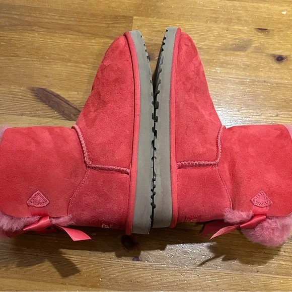 UGG Suede Mini Bailey Bow II Boots in Red - Picture 7 of 15
